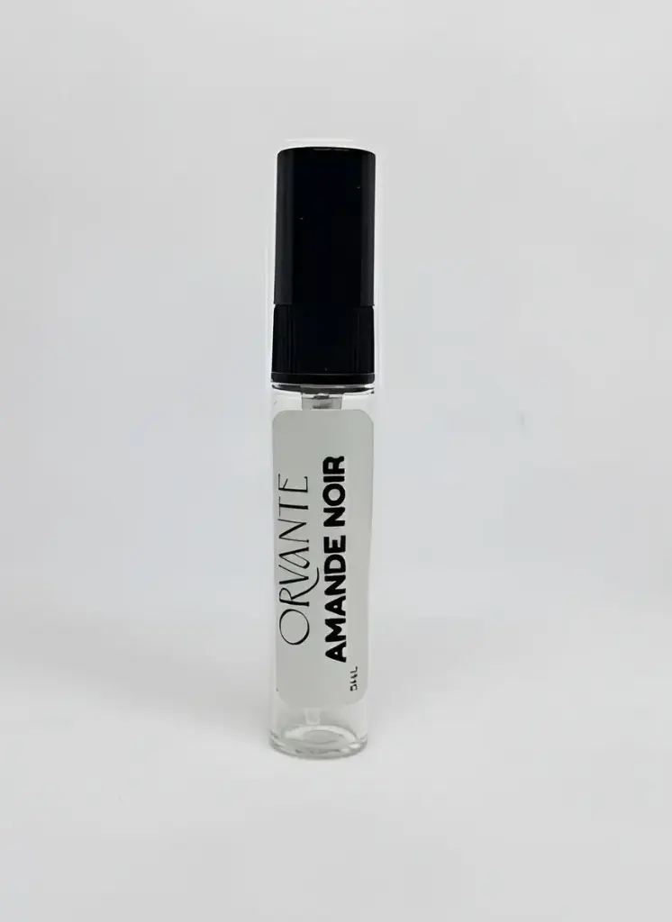 AMANDE NOIR